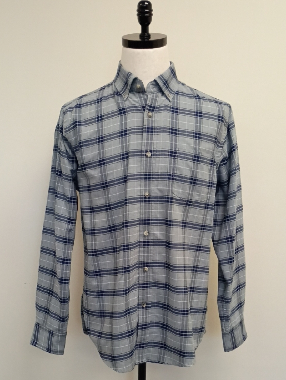St. John’s Bay Blue Plaid Button Up Shirt Windowpane Size Medium